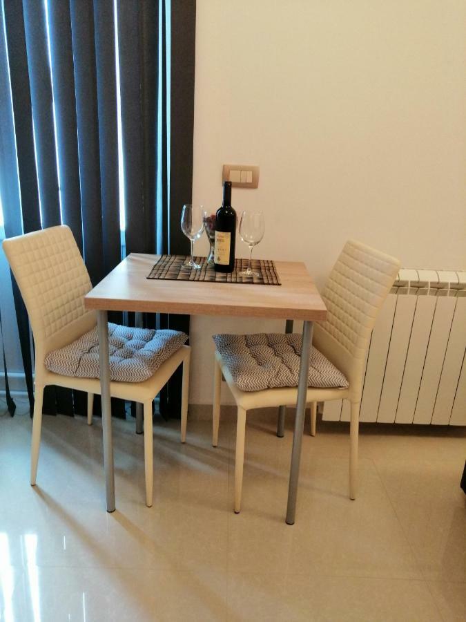 Studio Apartman Irena 2 ビエラ エクステリア 写真