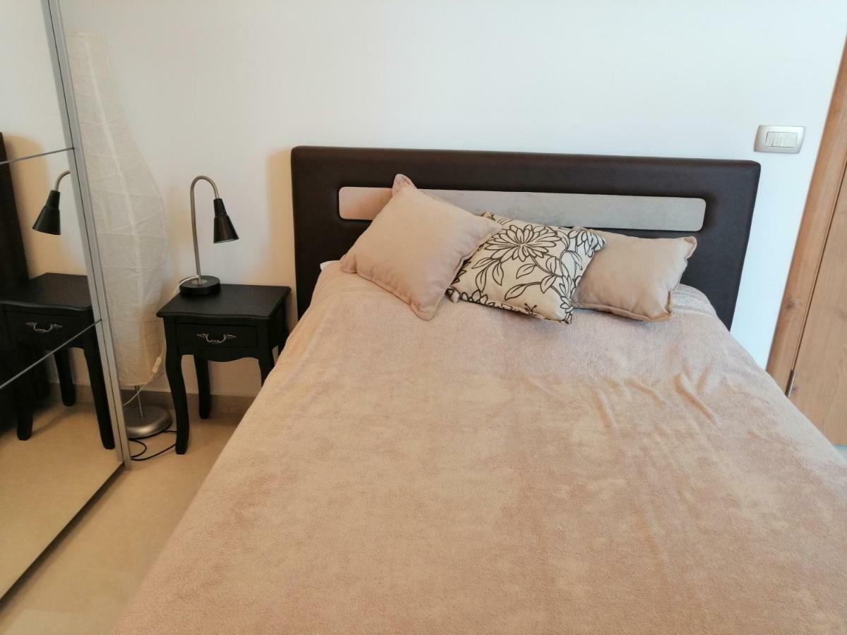 Studio Apartman Irena 2 ビエラ エクステリア 写真