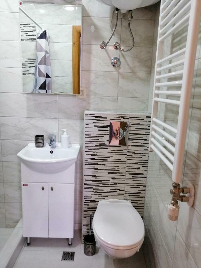 Studio Apartman Irena 2 ビエラ エクステリア 写真